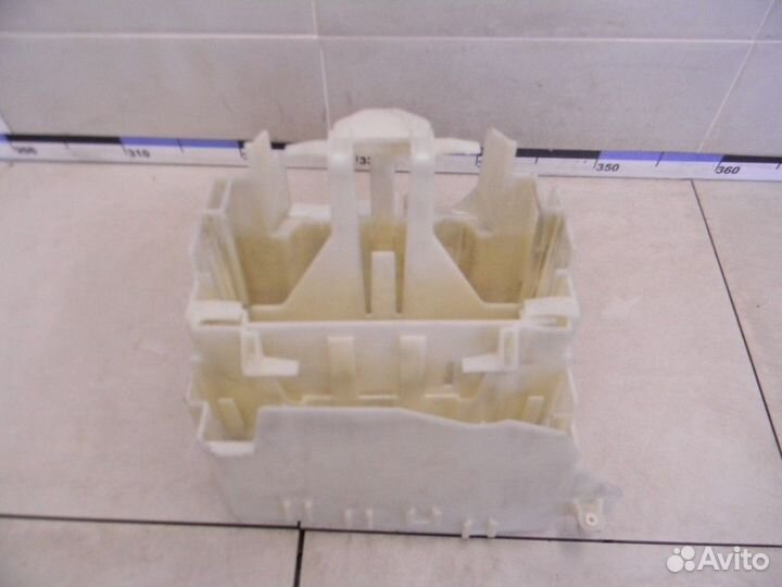 Кронштейн блока управления двигателем 1-серия E87