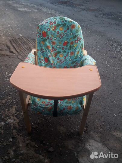 Детский стульчик для кормления