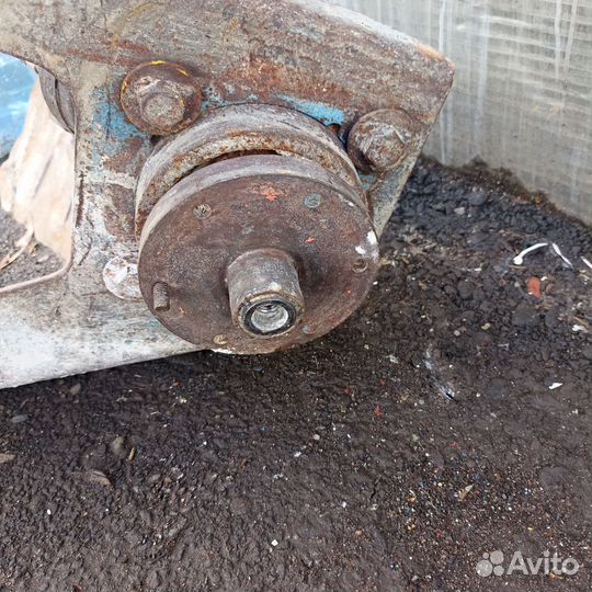 Гидробур гидровращатель