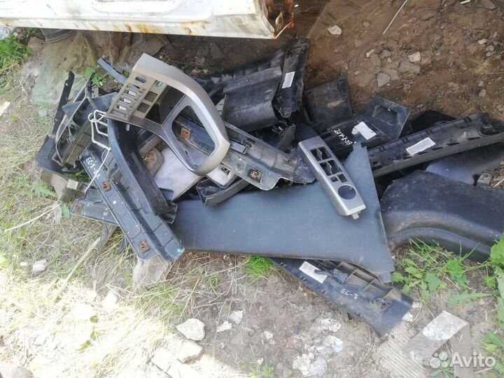 Пластик Джили Эмгранд EC-7