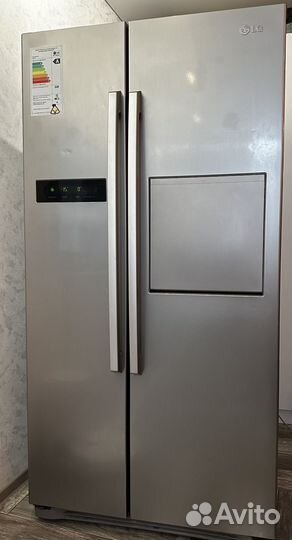 Холодильник side- by- side LG