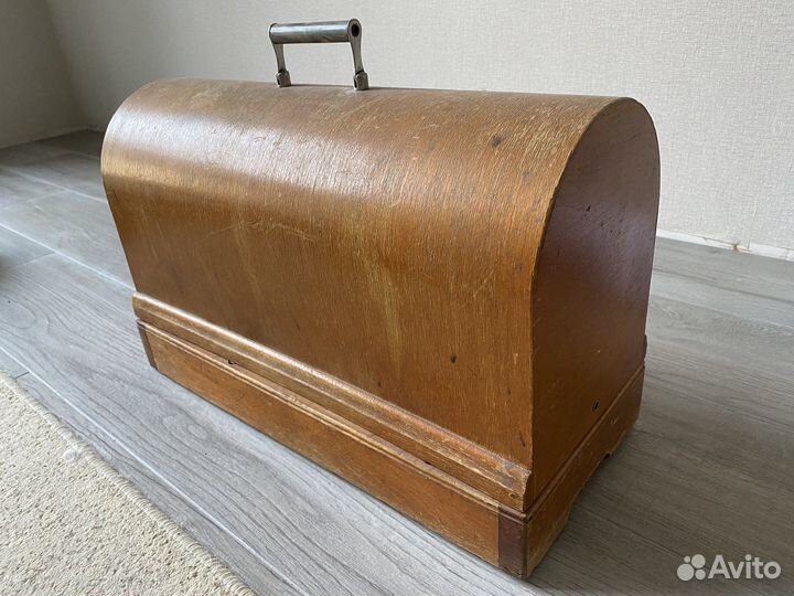 Швейная машина Singer