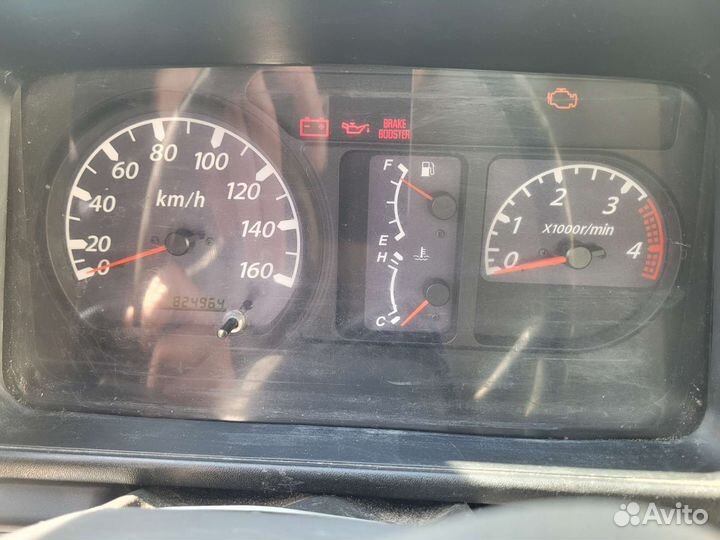 Isuzu NQR75R, 2010