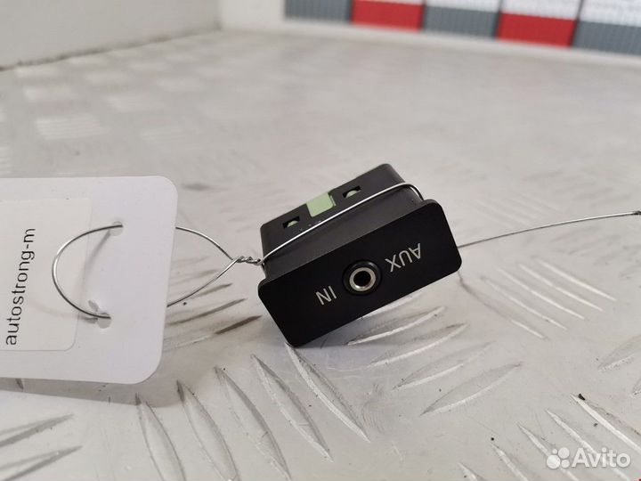 Разъем AUX / USB BMW 5 E60/E61 2006 61316986791