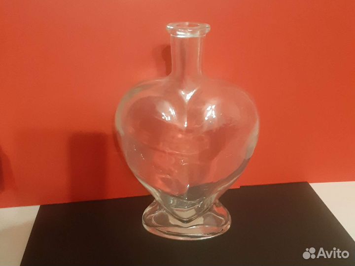 Бутылка в форме сердца