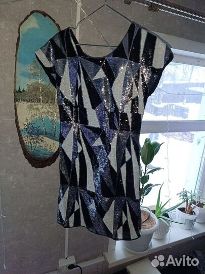Шикарное платье с пайетками 42-44 размер