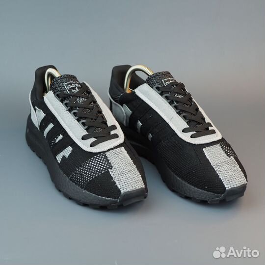 Кроссовки Adidas Retropy E5