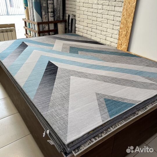 Современный безворсовый ковер, геометрия