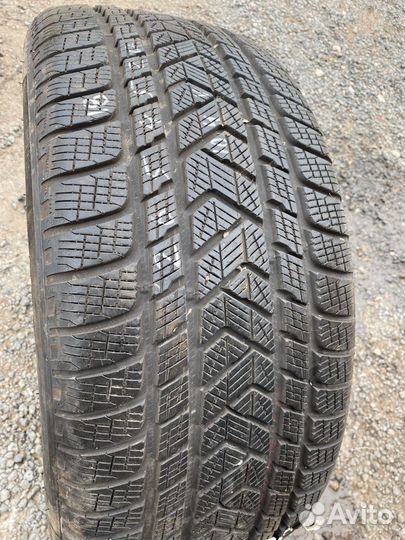 Pirelli Scorpion Winter 265/45 R20