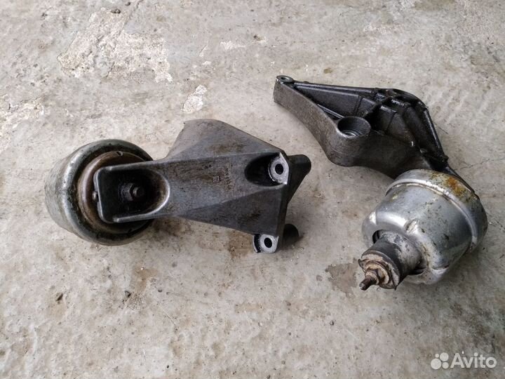 Опора двигателя и АКПП Opel Vectra B