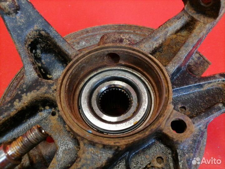 Цапфа задняя левая Mercedes-Benz M-Class W163