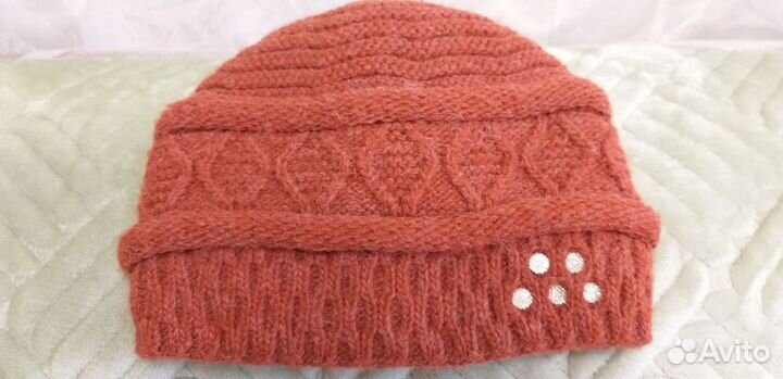 Женская шапка