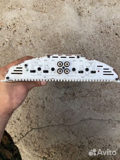 Автомобильный усилитель Blaupunkt GTA-4100