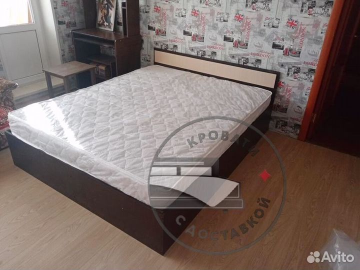 Кровать двуспальная