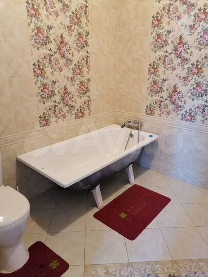 Дом 240 м² на участке 4 сот.