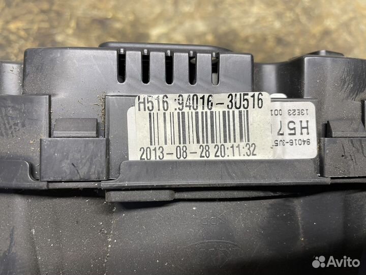 KIA Sportage 3 щиток приборов