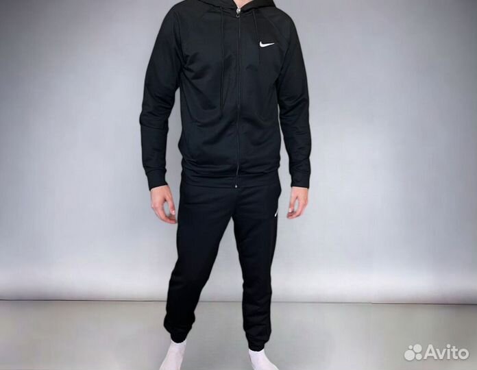 Спортивные костюмы Nike