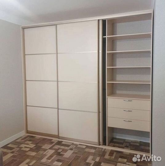 Шкаф распашной под ключ