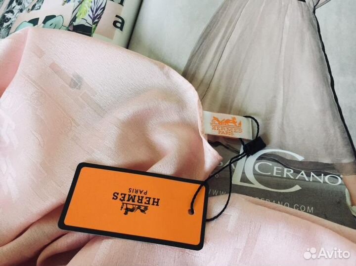 Однотонный шёлковый платок Hermes