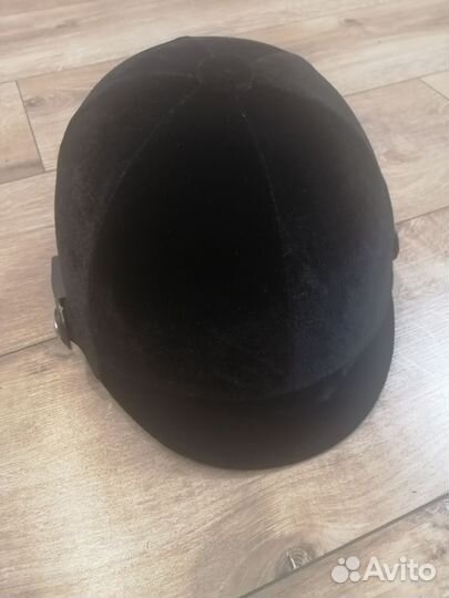 Шлем для конного спорта