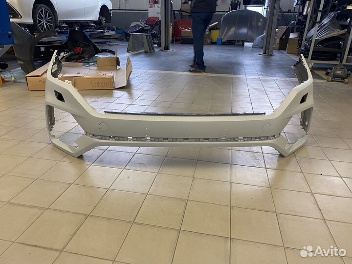 Бампер передний Volkswagen Touareg 3 оригинал