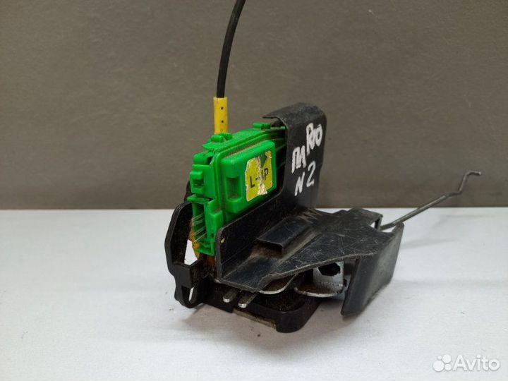 Замок двери передний левый Kia Rio 2012