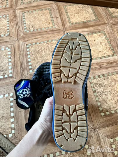 Футбольные кеды