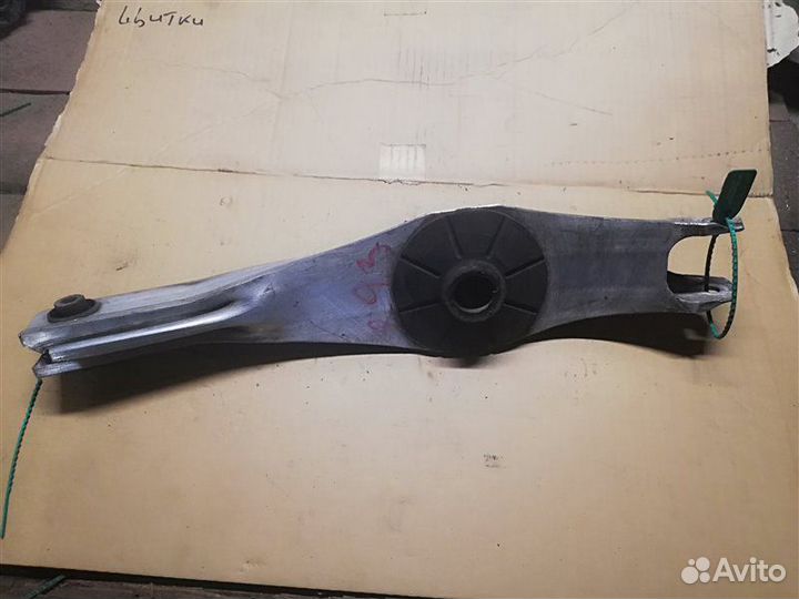 Рычаг подвески задний левый Opel Insignia