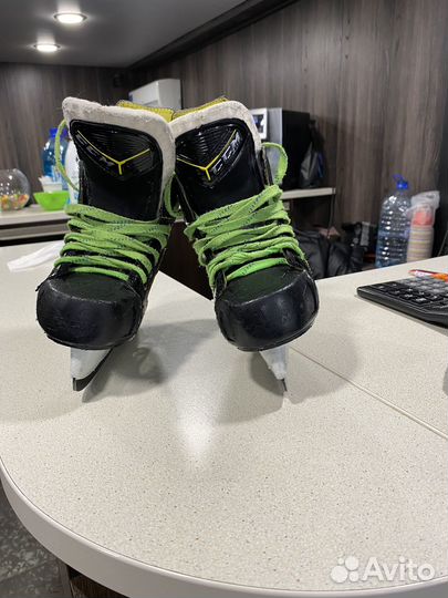 Коньки хоккейные детские