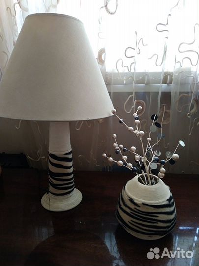 Лампа настольная