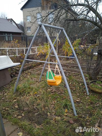 Детские качели уличные