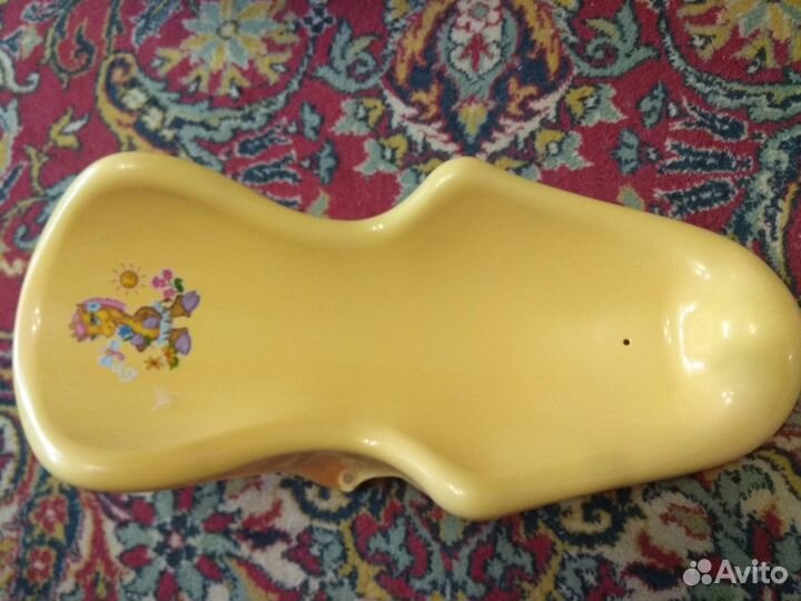 Продается ванночка для купания с горкой и сиденьем