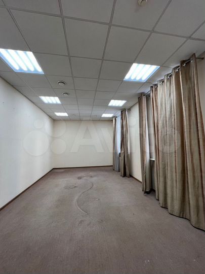 Здание, 1074 м²