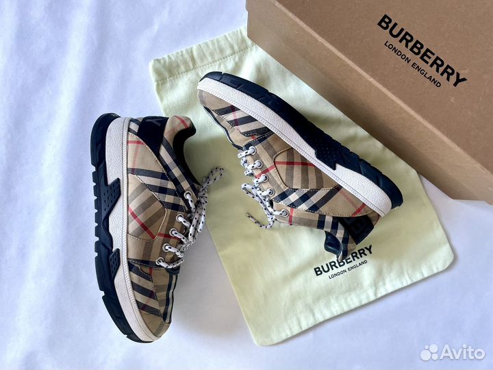 Кроссовки женские burberry 35