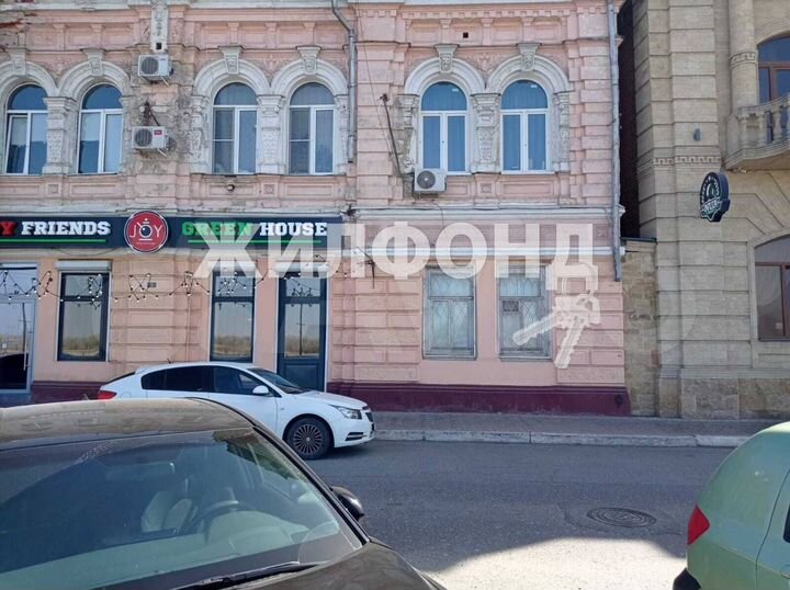 2-к. квартира, 66 м², 1/3 эт.