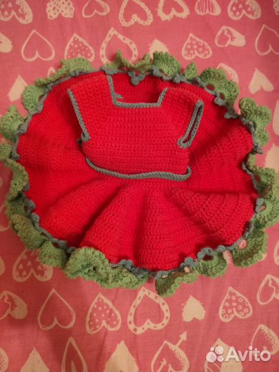 Вязаная кукла ручной работы