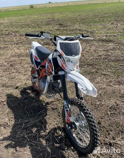 Питбайк kayo basic TT140 17/14 KRZ (механ. сцепл