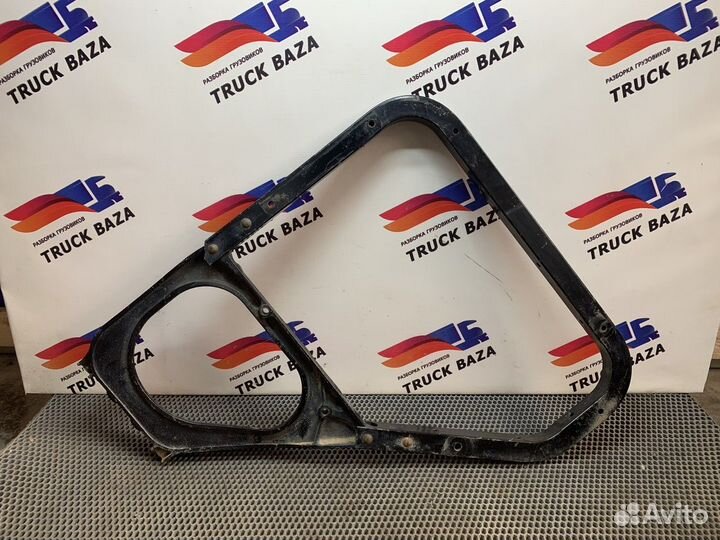 Кронштейн крыла переднего