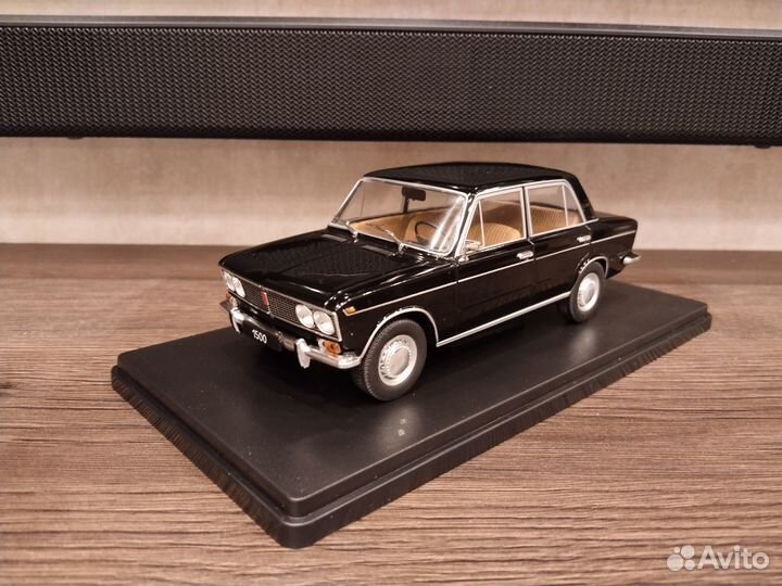 Ваз 2103 LADA 1500 1/24 Whitebox WB124237