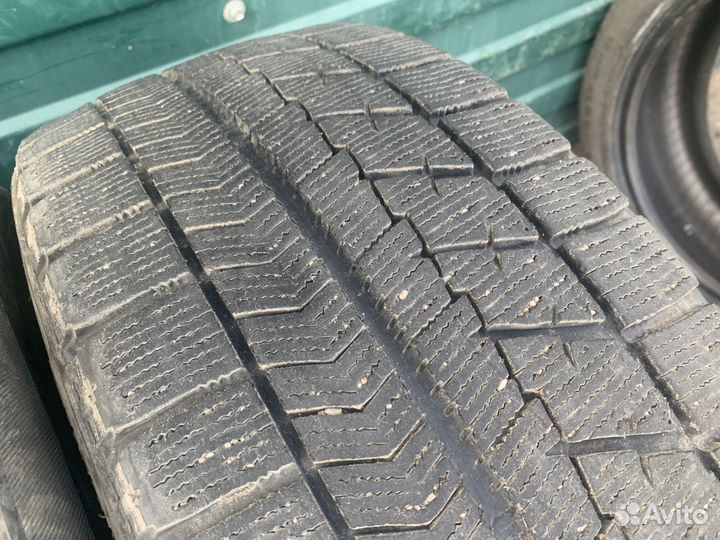 Bridgestone Blizzak VRX 215/45 R17 87Q