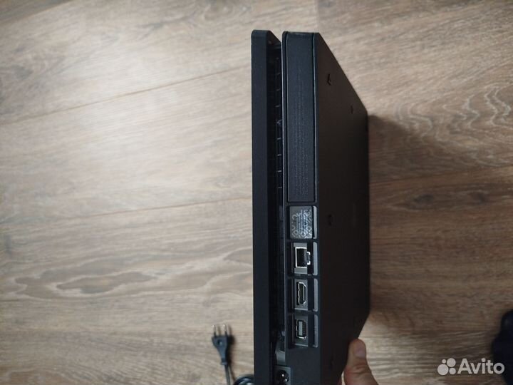 Ps4 slim 1tb