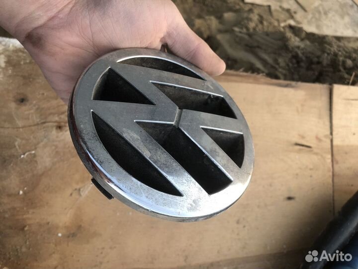 Эмблема-Шильдик Volkswagen (оригинал)