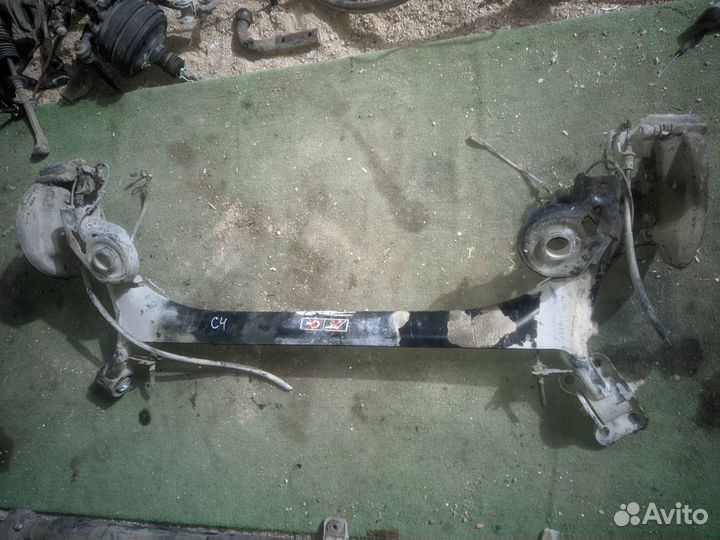 Балка поперечная/кулак/супорт Citroen C4