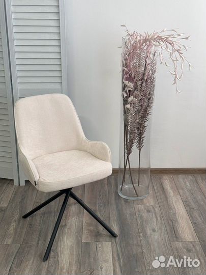 Стул Dolce шенилл молочный, поворотно-возвратный механизм 180 градусов