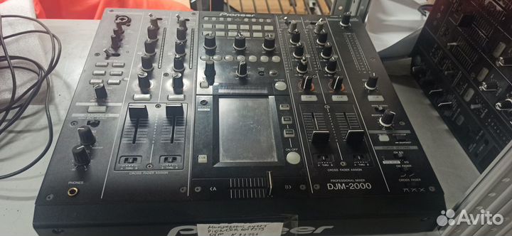 Микшерный пульт Pioneer DJM-2000