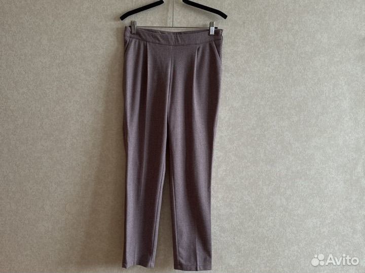 Костюм брючный женский 44