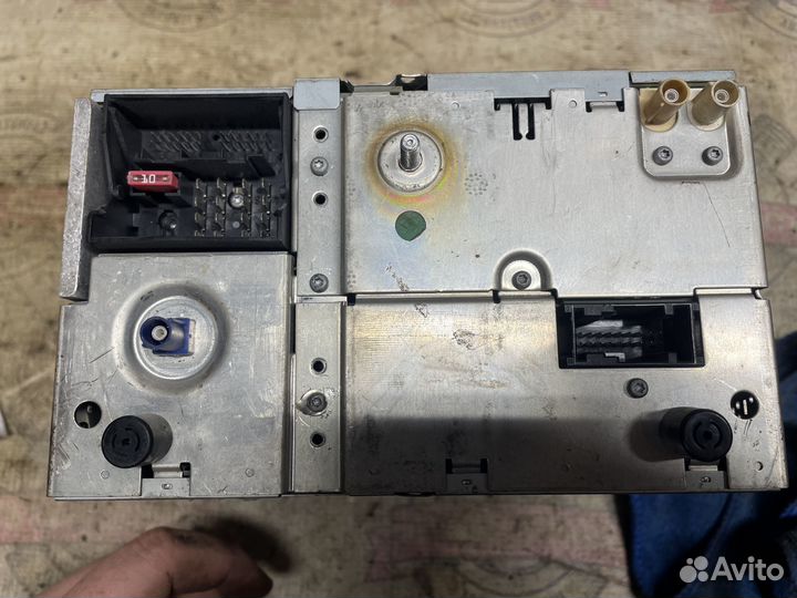 Оригинальное гу с навигацией VW Touareg GP