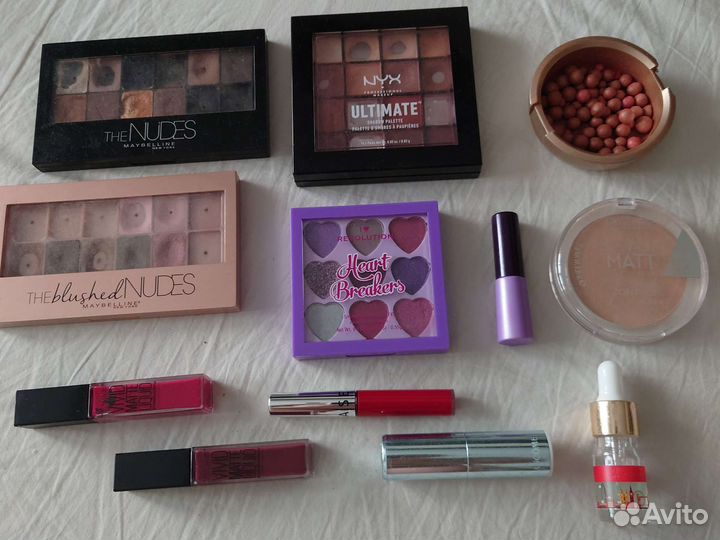 Декоративная косметика пакетом