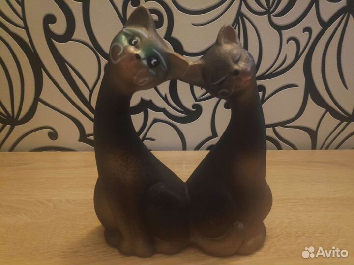 Статуэтка влюблённые кот и кошка