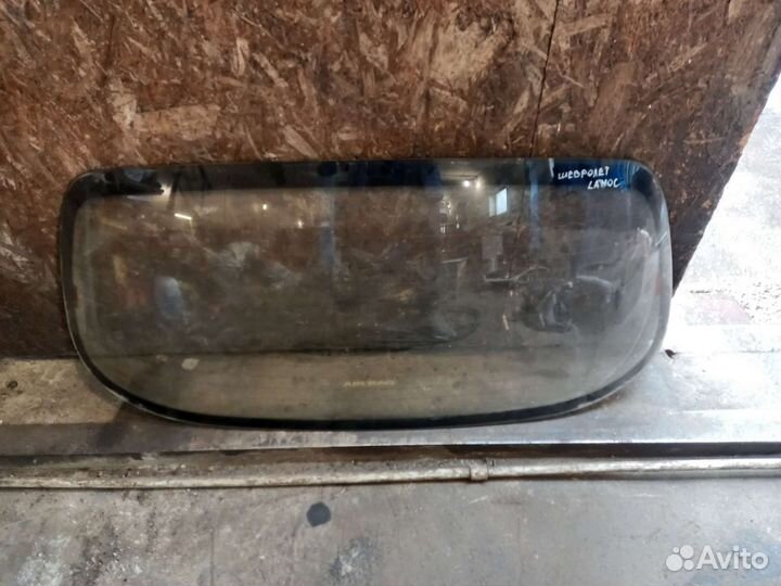 Задние стекло Chevrolet Lanos